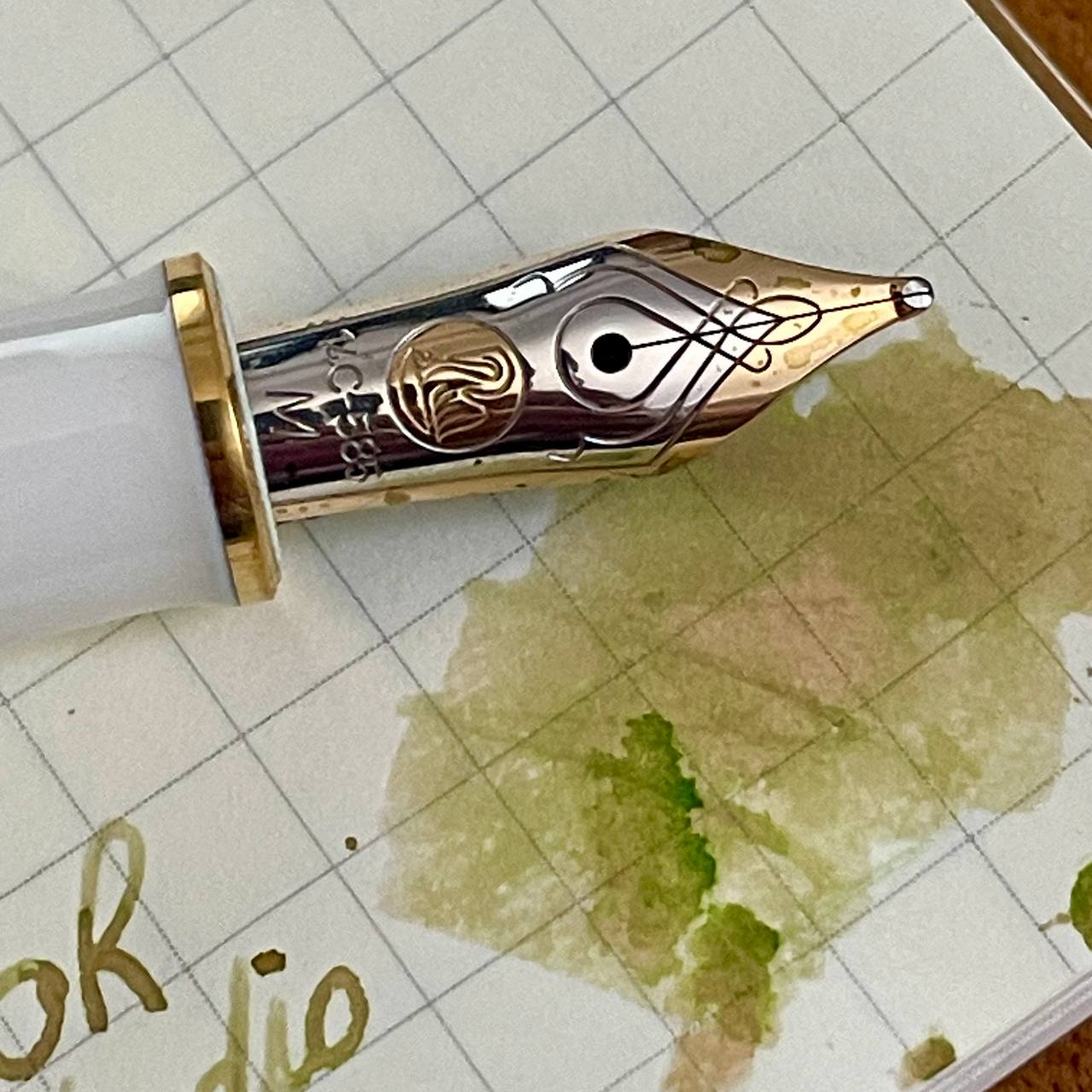 Pelikan M400 nib